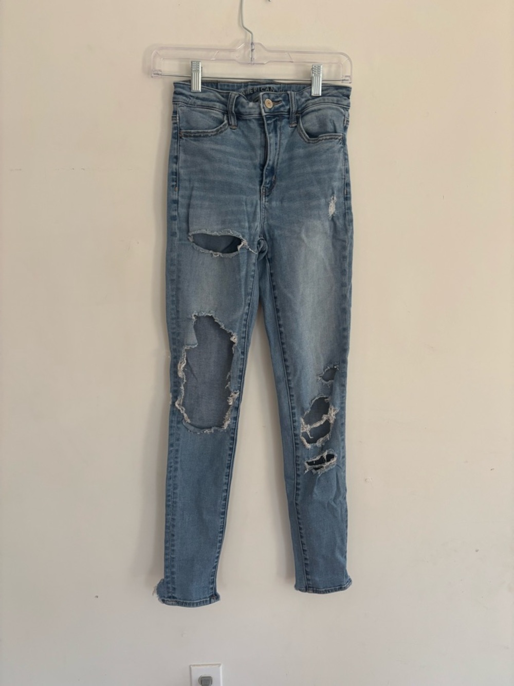 American Eagle Distressed Skinny Jeans Size 4 Long